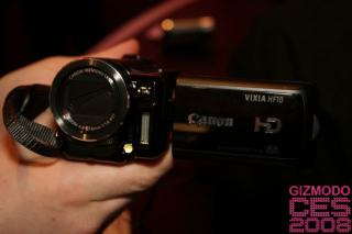 Illustration for article titled Canon's HD Vixia HF10 and HF100 Need No Tape